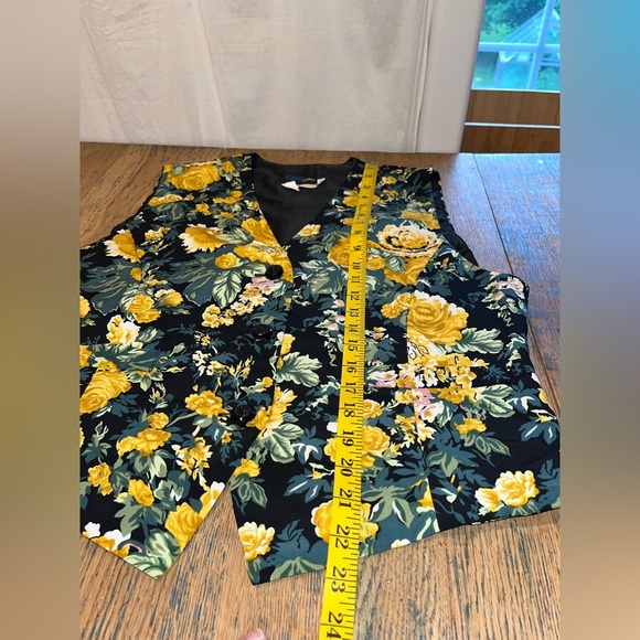 💛 CHIC PETITES - VINTAGE Floral Buttoned Vest - Size 10 - Picture 8 of 8